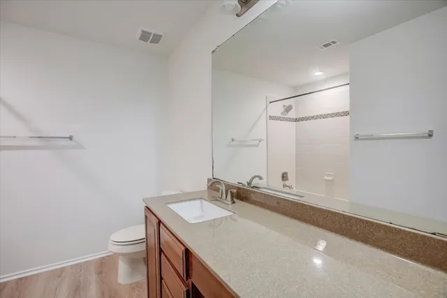 $2,300 | 6800 Sunderland Trail, Austin, TX 78747