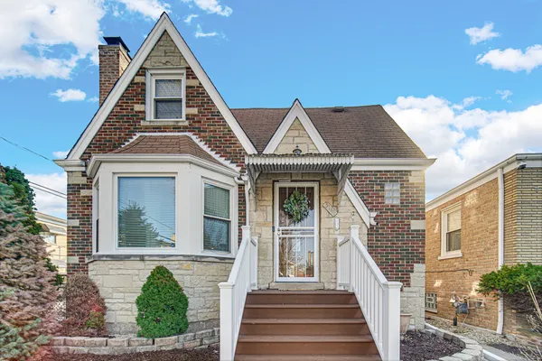 $490,000 | 3141 North Odell Avenue, Chicago, IL 60707