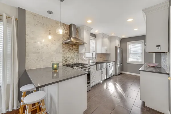 $490,000 | 3141 North Odell Avenue, Chicago, IL 60707