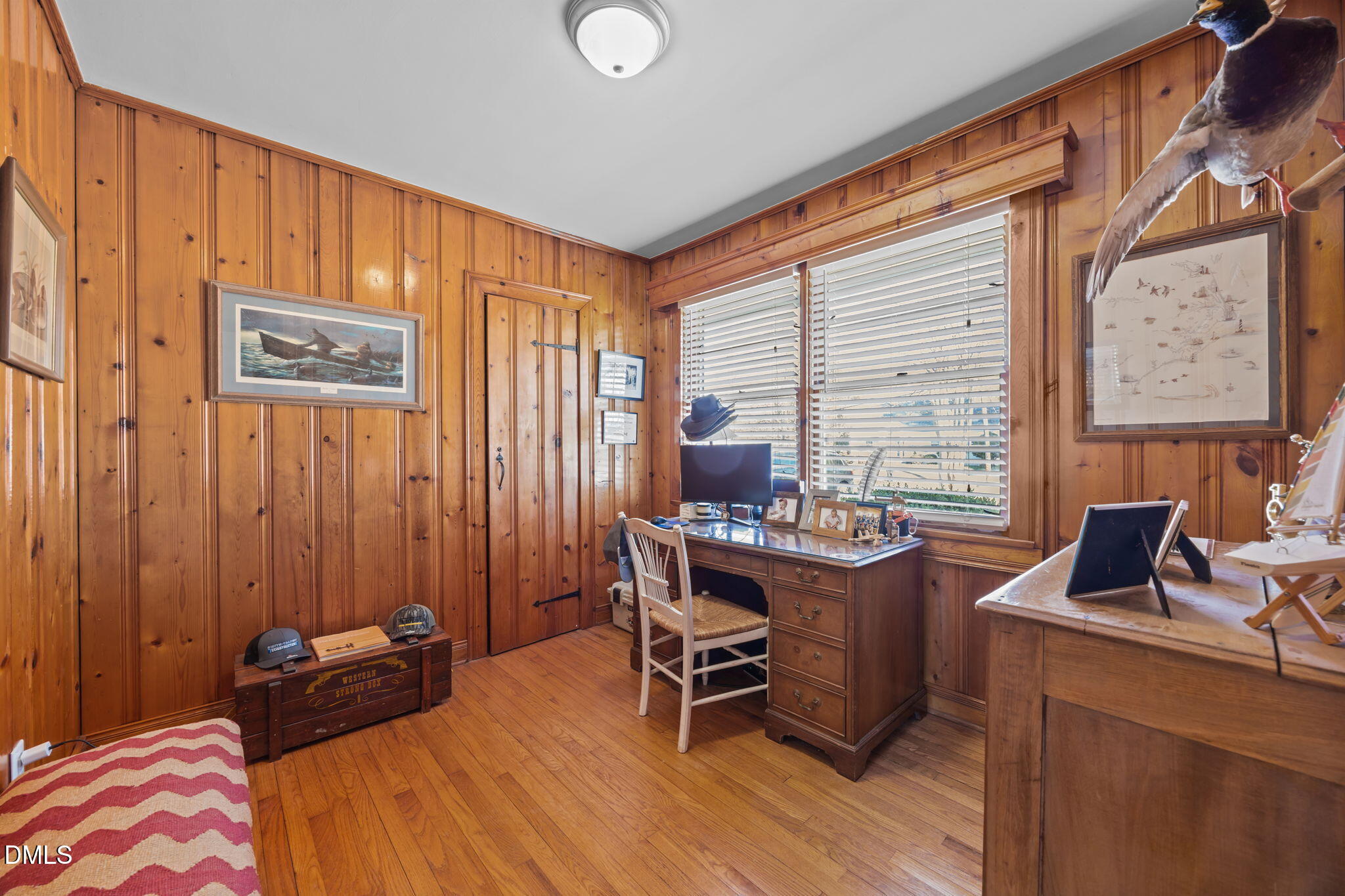 728 East Whitaker Mill Road Raleigh, NC 27608 - Photo 19 of 39 a workspace with furniture and window