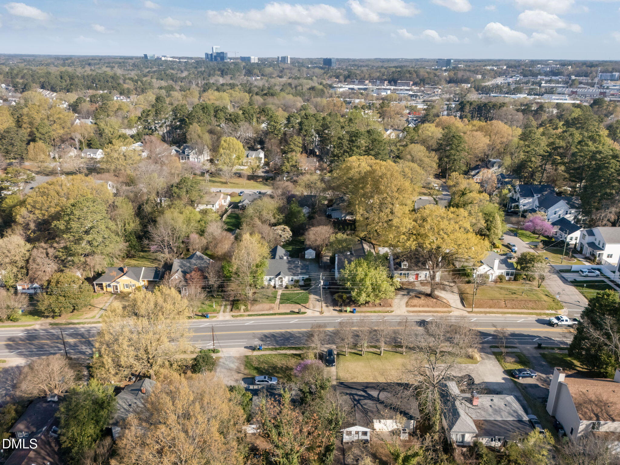 728 East Whitaker Mill Road Raleigh, NC 27608 - Photo 35 of 39 a view of a city