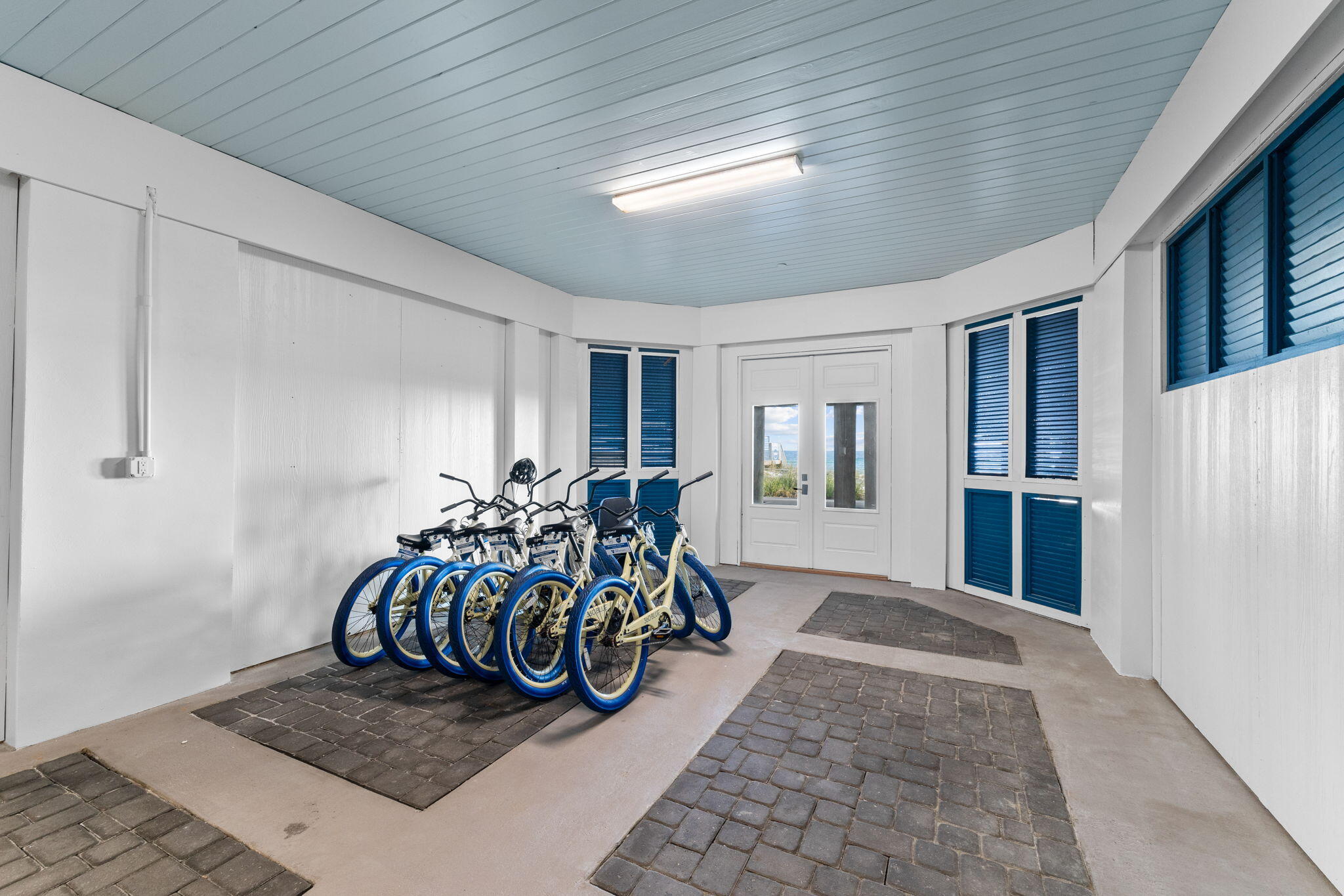 138 West Beach Drive Miramar Beach, FL 32550 - Photo 58 of 72 a living room with furniture and a potted plant
