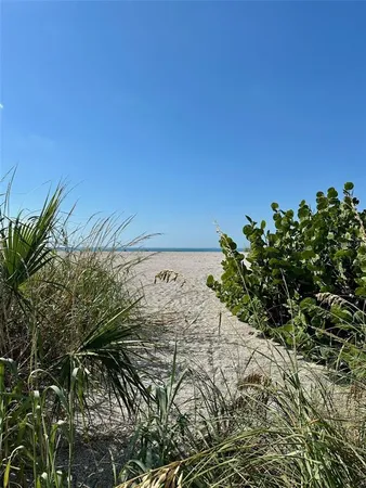 $5,800 | 950 Tarpon Center Drive, Unit 301, Venice, FL 34285