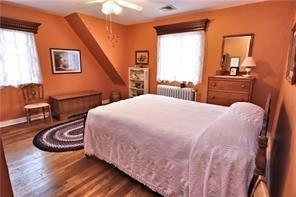 1300 Washington Road Pittsburgh, PA 15228 - Photo 14 of 25 Second bedroom. Custom cornices.
