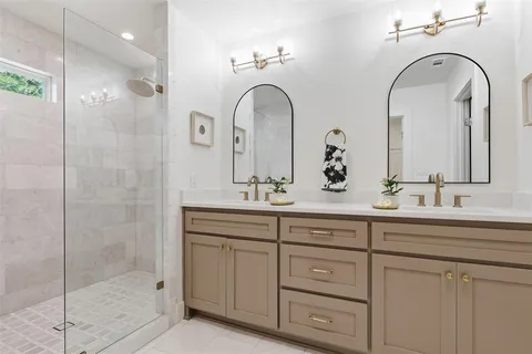 $784,000 | 4120 Lanark Avenue, Fort Worth, TX 76109