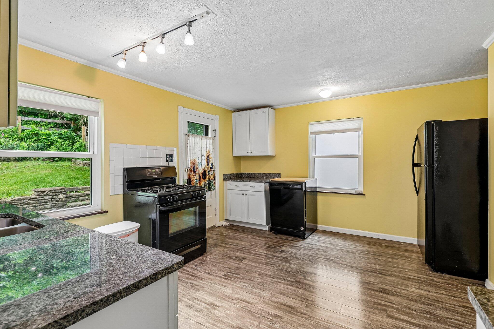 1422 Amsterdam Road Covington, KY 41011 - Photo 17 of 38