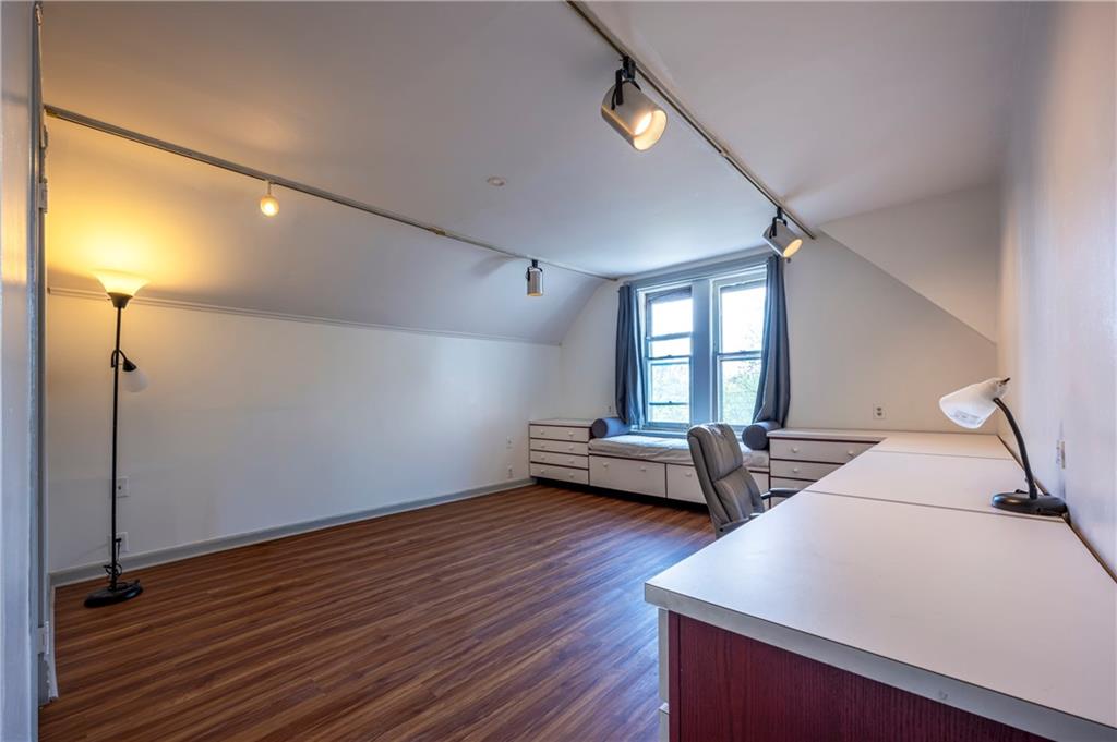 5820 Howe Street Pittsburgh, PA 15232 - Photo 43 of 49 Gallery Image 43