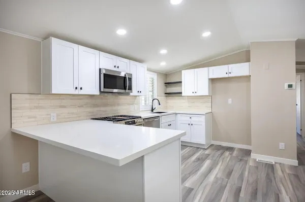 $68,900 | 450 West Sunwest Drive, Unit 94, Casa Grande, AZ 85122