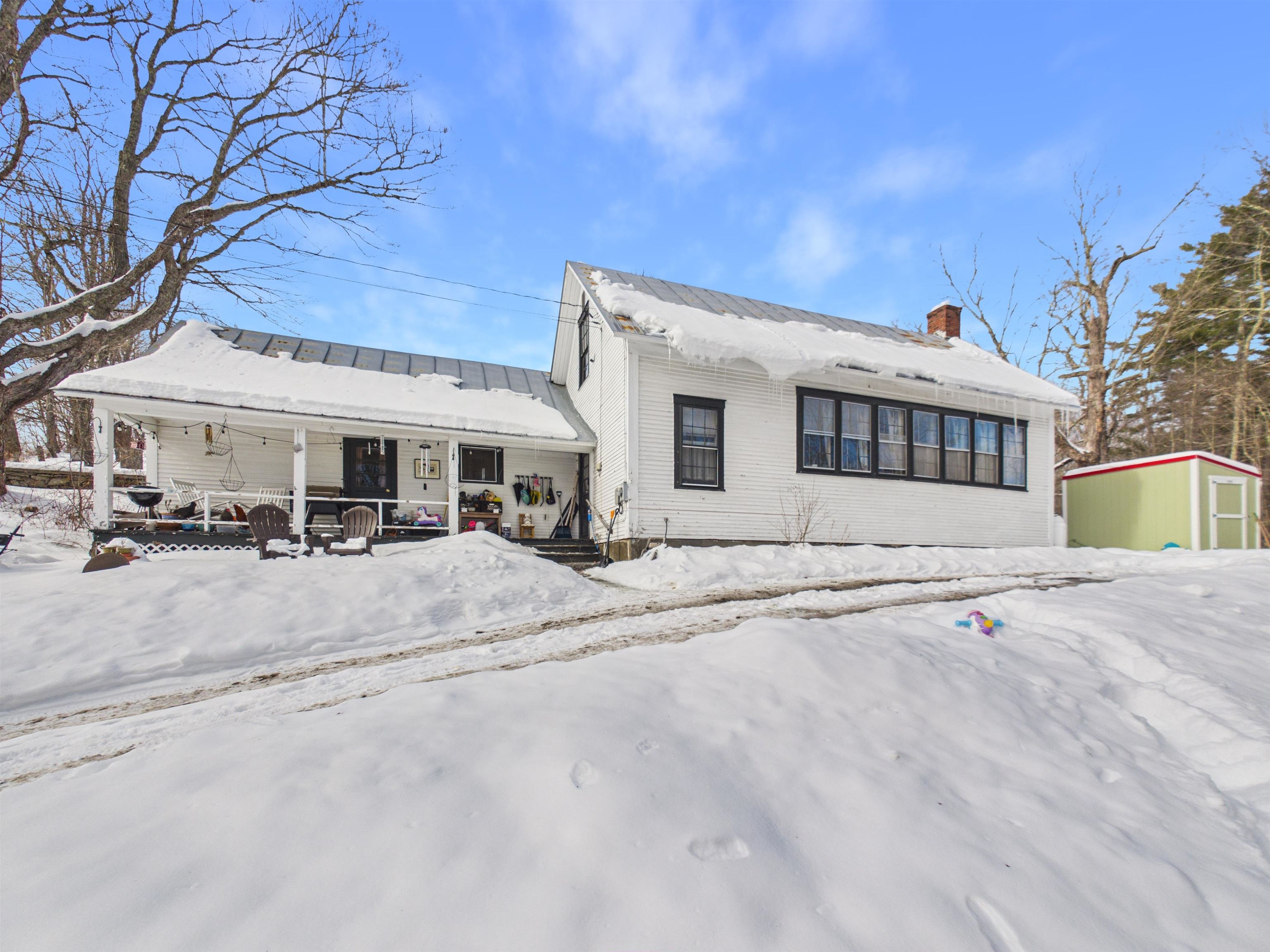 121 Howe Hill Road Pomfret, VT 05053 - Photo 1 of 32