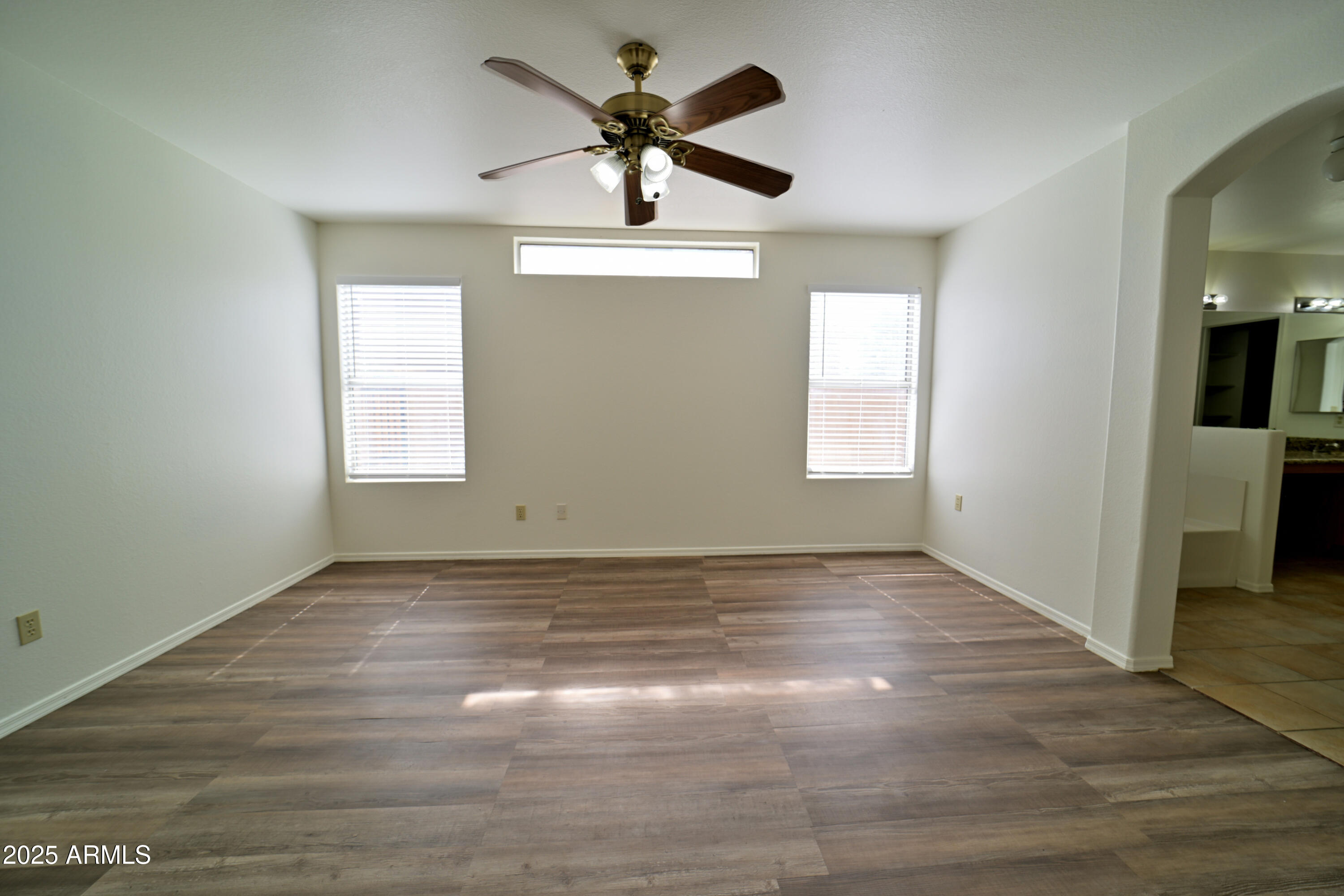 21914 North 74th Lane Glendale, AZ 85310 - Photo 10 of 26 Master bed_1