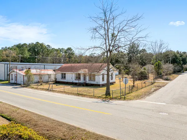 $300,000 | 309 Heatley Street, Moncks Corner, SC 29461