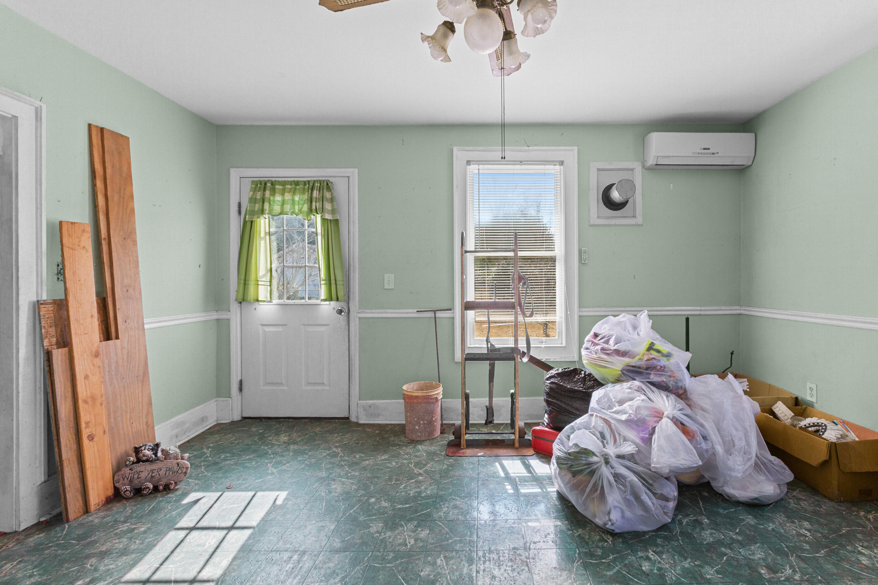 309 Heatley Street Moncks Corner, SC 29461 - Photo 8 of 25 309HeatleySt.NicoleBurbgePhoto-3