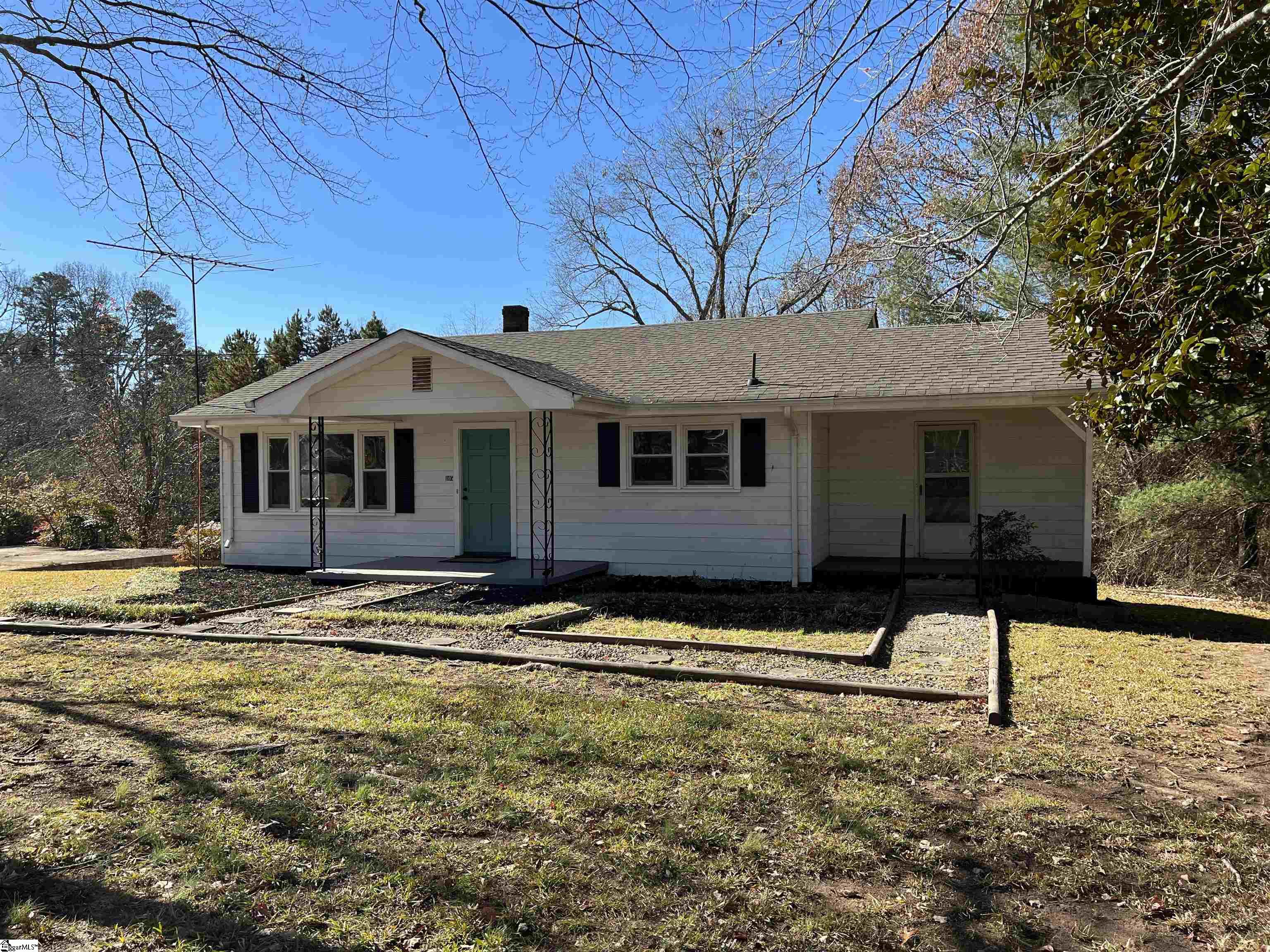1105 Robinson Bridge Road Liberty, SC 29657 - Photo 3 of 33