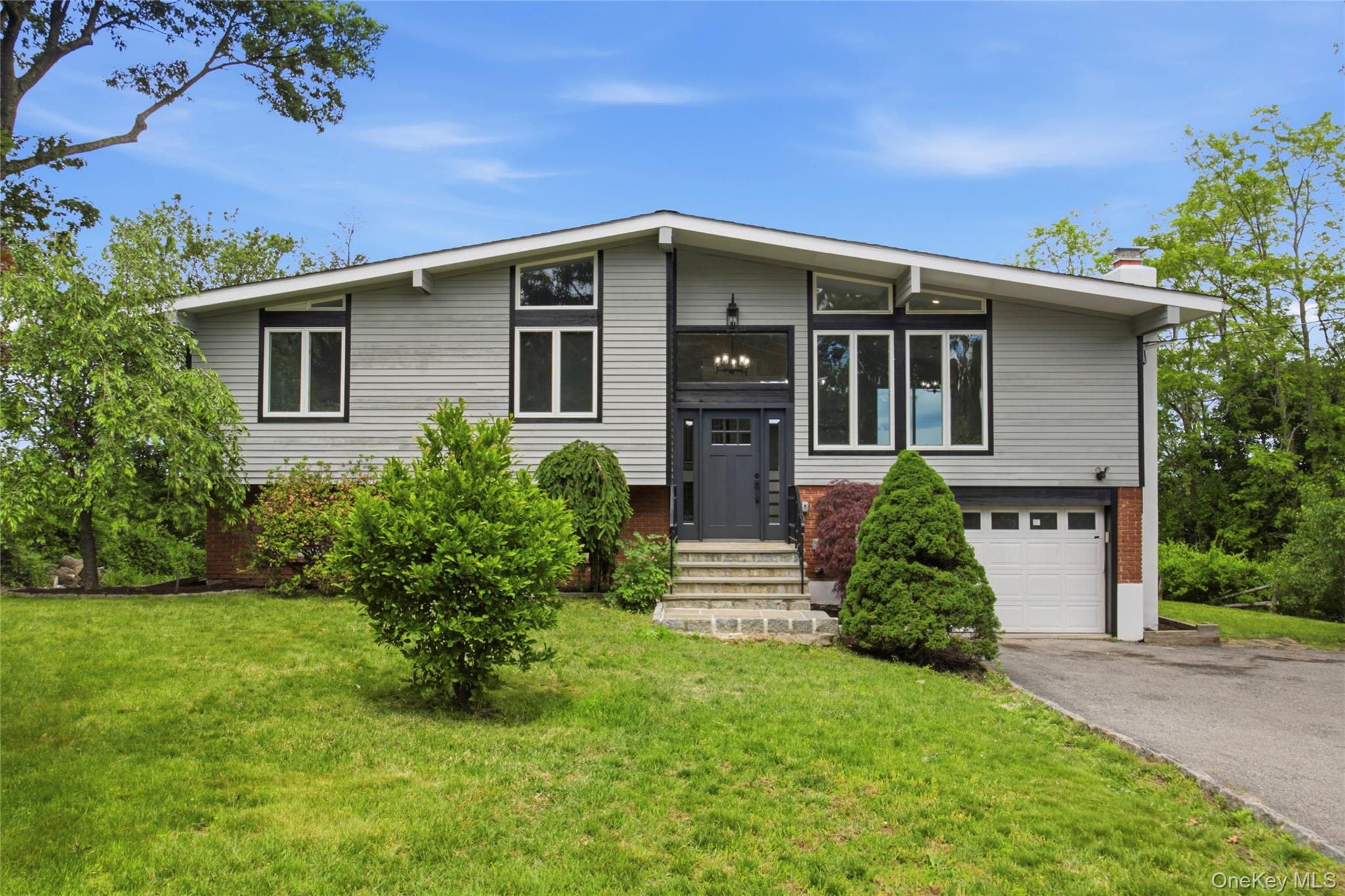 39 Kings Ridge Road Mahopac, NY 10541 - Photo 1 of 28