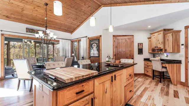 $569,000 | 16 Timberline Drive, Galena, IL 61036