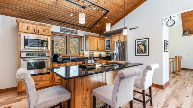 $569,000 | 16 Timberline Drive, Galena, IL 61036