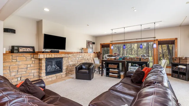 $569,000 | 16 Timberline Drive, Galena, IL 61036