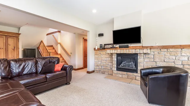 $569,000 | 16 Timberline Drive, Galena, IL 61036