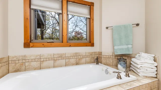 $569,000 | 16 Timberline Drive, Galena, IL 61036