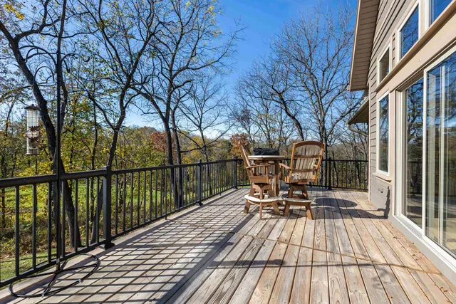 $569,000 | 16 Timberline Drive, Galena, IL 61036