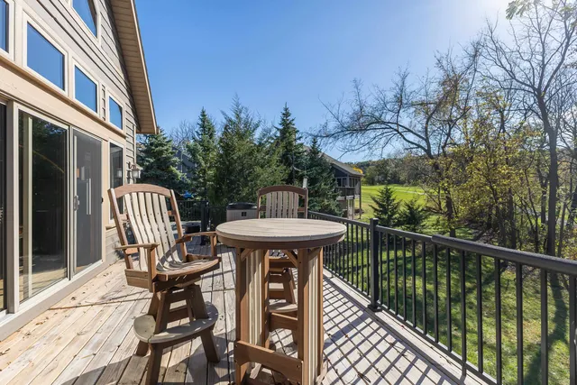 $569,000 | 16 Timberline Drive, Galena, IL 61036