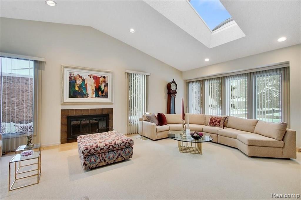 5531 Lane Lake Road Bloomfield Hills, MI 48302 - Photo 19 of 40