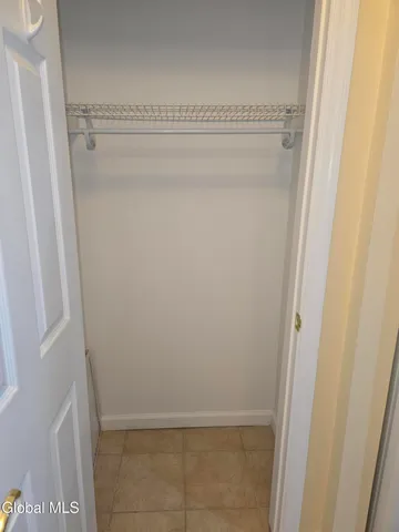 $1,990 | 7 Bedford Drive, Unit 1, Colonie, NY 12110