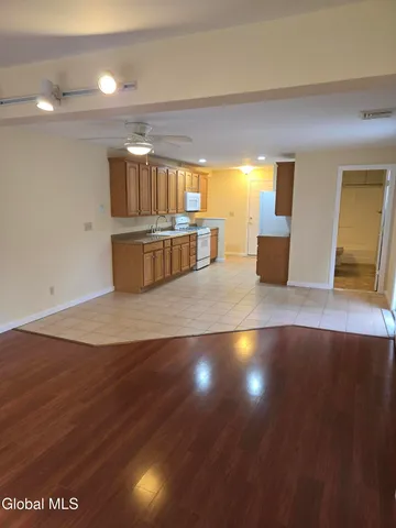 $1,990 | 7 Bedford Drive, Unit 1, Colonie, NY 12110