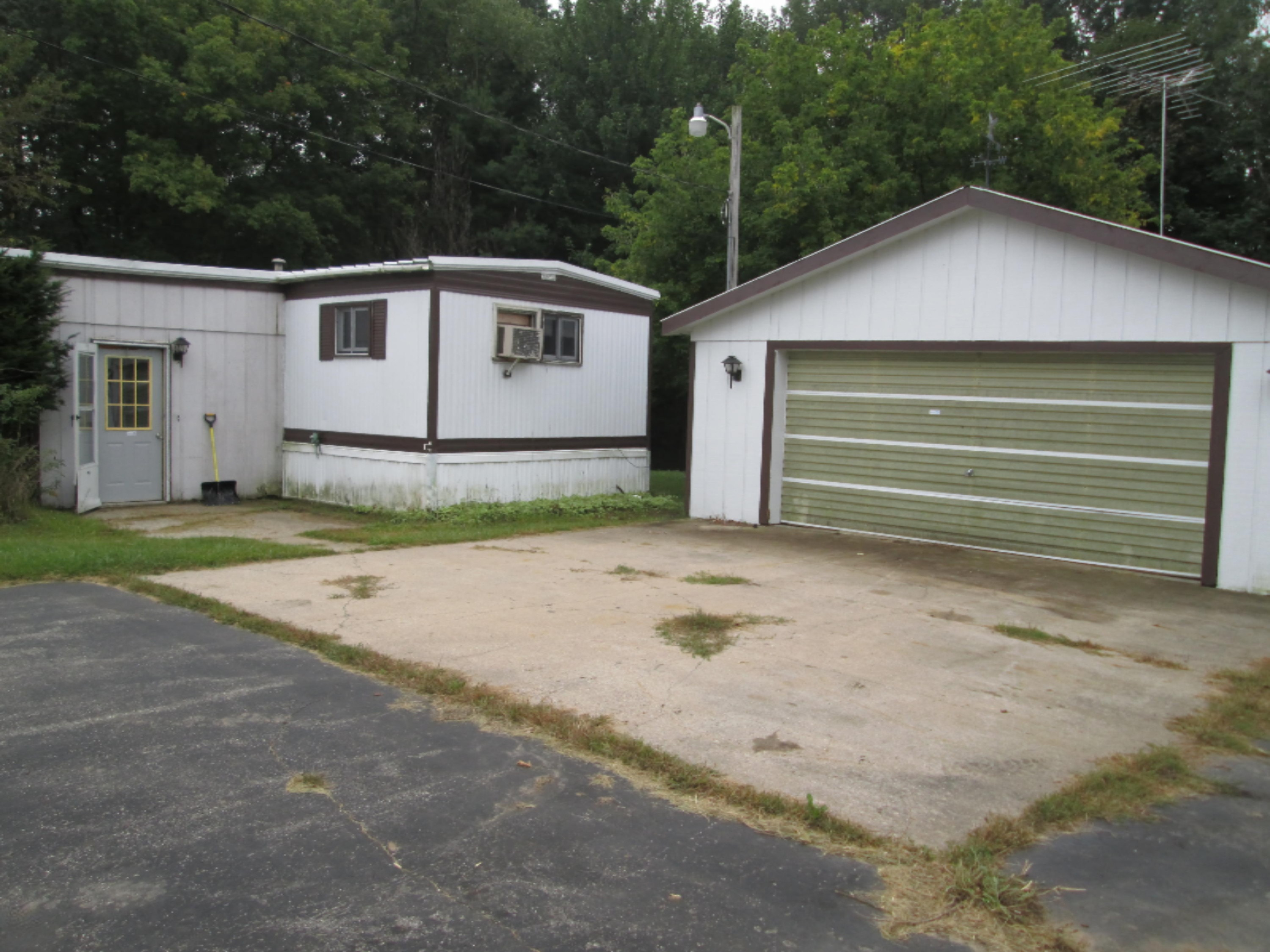7777 Fuller Road Greenville, MI 48838 - Photo 4 of 17 IMG_0422