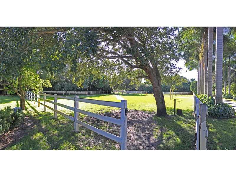 5300 Southwest 145th Avenue Southwest Ranches, FL 33330 - Photo 6 of 29 Exterior Front