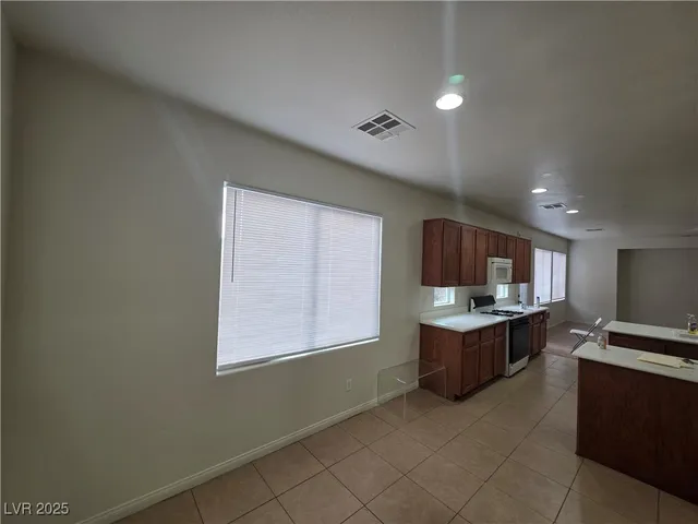 $2,100 | 3608 Tundra Swan Street, Las Vegas, NV 89122