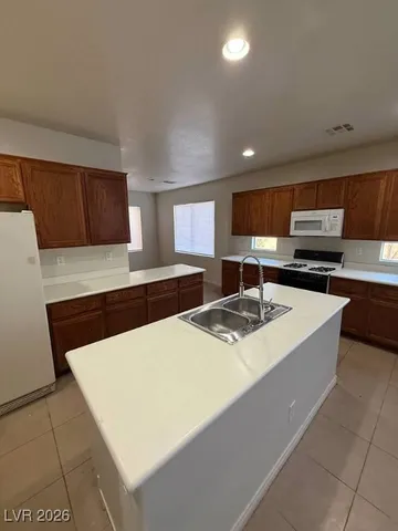 $2,050 | 3608 Tundra Swan Street, Las Vegas, NV 89122