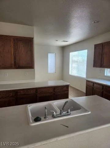 $2,100 | 3608 Tundra Swan Street, Las Vegas, NV 89122