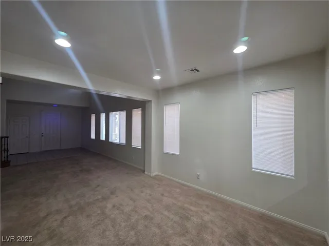 $2,100 | 3608 Tundra Swan Street, Las Vegas, NV 89122