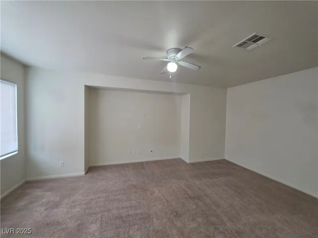 $2,100 | 3608 Tundra Swan Street, Las Vegas, NV 89122