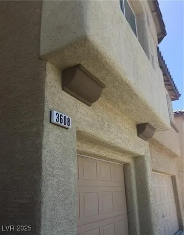 $2,100 | 3608 Tundra Swan Street, Las Vegas, NV 89122
