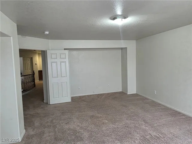 $2,100 | 3608 Tundra Swan Street, Las Vegas, NV 89122
