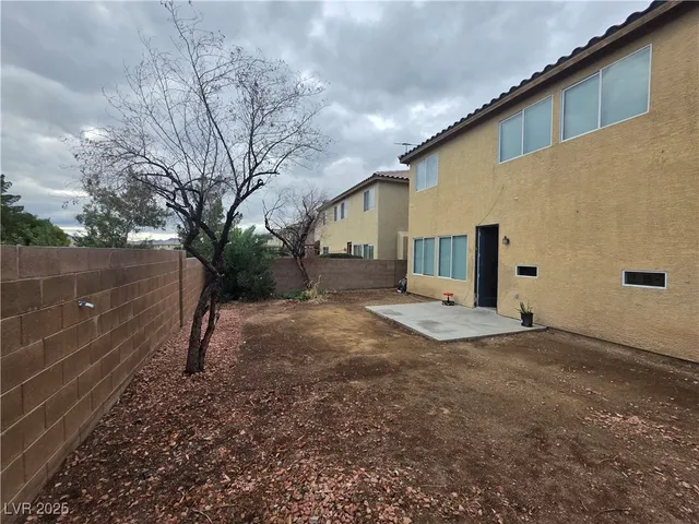 $2,100 | 3608 Tundra Swan Street, Las Vegas, NV 89122