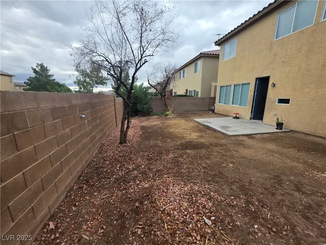 $2,100 | 3608 Tundra Swan Street, Las Vegas, NV 89122