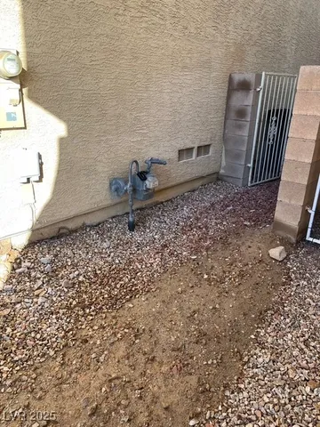 $2,100 | 3608 Tundra Swan Street, Las Vegas, NV 89122