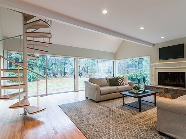 104 Plain Road Wayland, MA 01778 - Photo 8 of 27