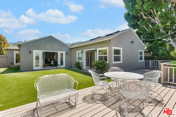 $2,025,000 | 3733 Willowcrest Avenue, Studio City, CA 91604