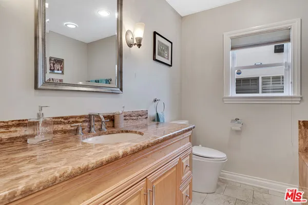 $2,025,000 | 3733 Willowcrest Avenue, Studio City, CA 91604