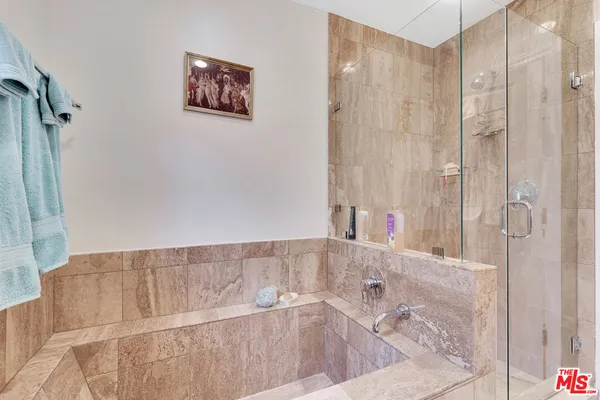 $2,025,000 | 3733 Willowcrest Avenue, Studio City, CA 91604