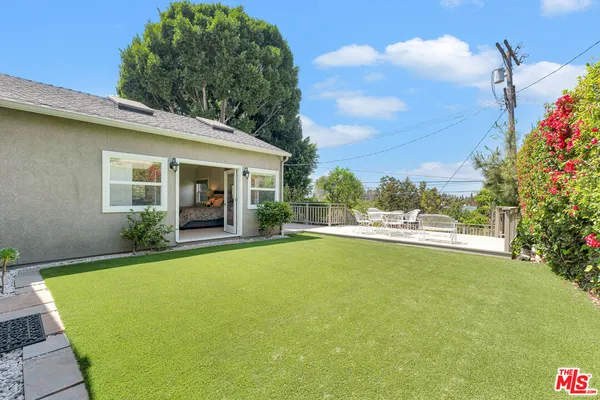 $2,025,000 | 3733 Willowcrest Avenue, Studio City, CA 91604