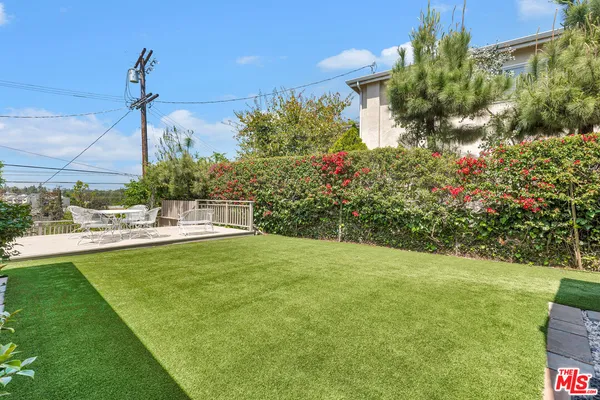 $2,025,000 | 3733 Willowcrest Avenue, Studio City, CA 91604