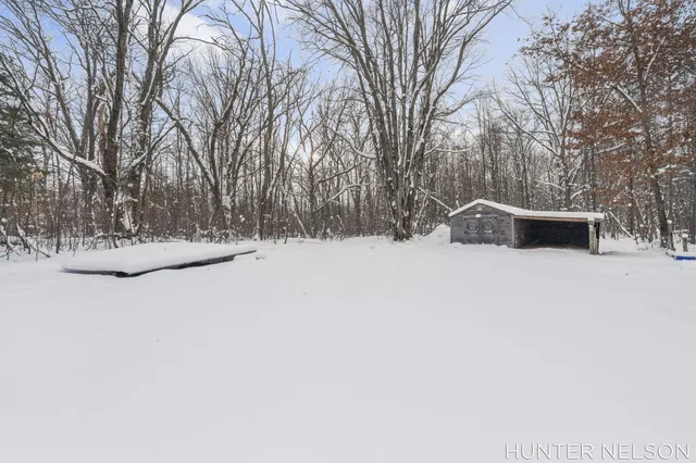 $280,000 | 2627 North Evergreen Drive, White Cloud, MI 49349