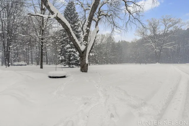 $280,000 | 2627 North Evergreen Drive, White Cloud, MI 49349