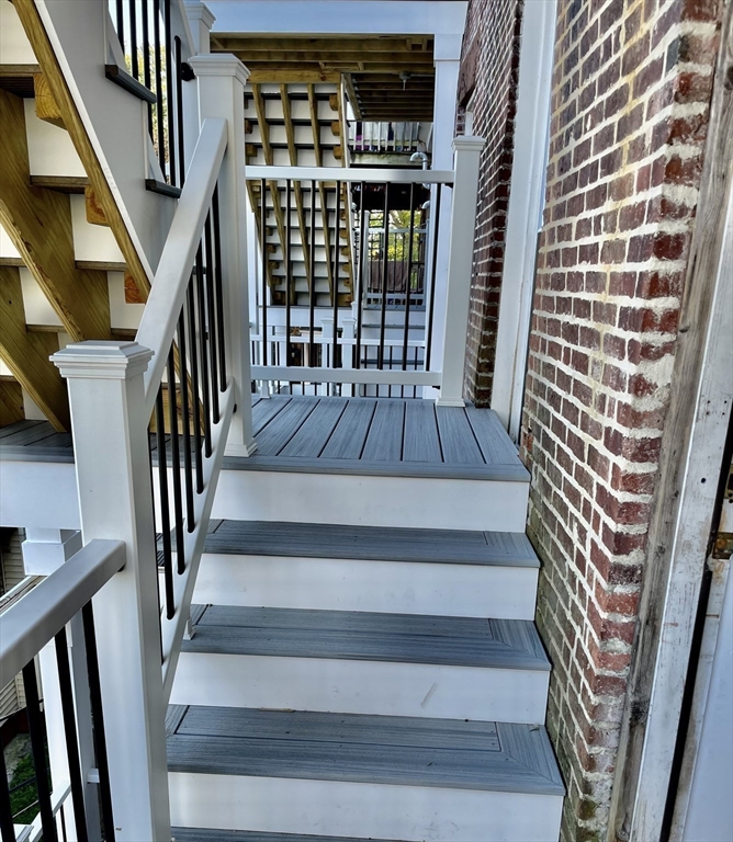 5 Ashland Street Worcester, MA 01609 - Photo 18 of 19