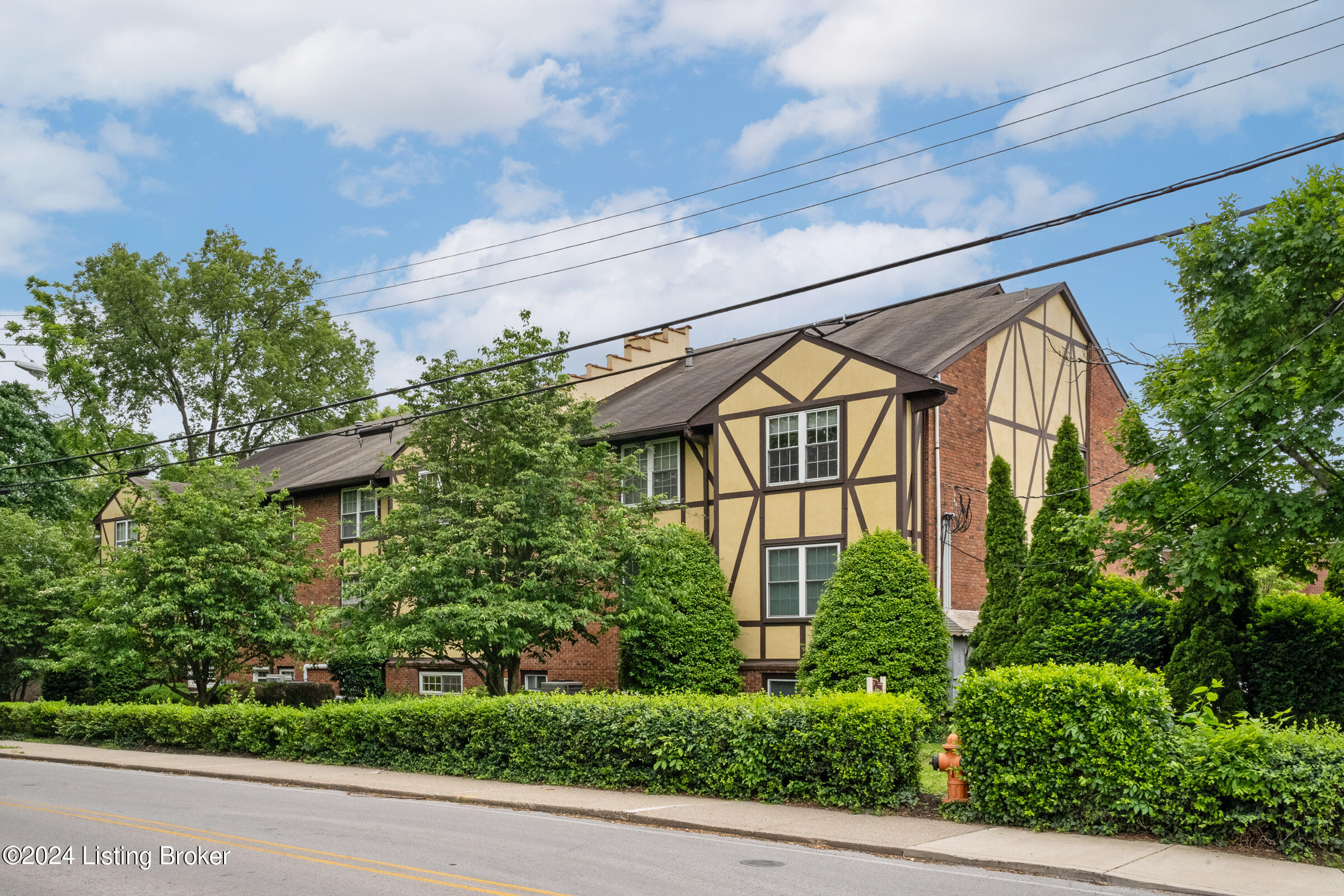 2300 Dundee Road, Unit 15 Louisville, KY 40205 - Photo 1 of 24 2300 Dundee Rd unit 15-2